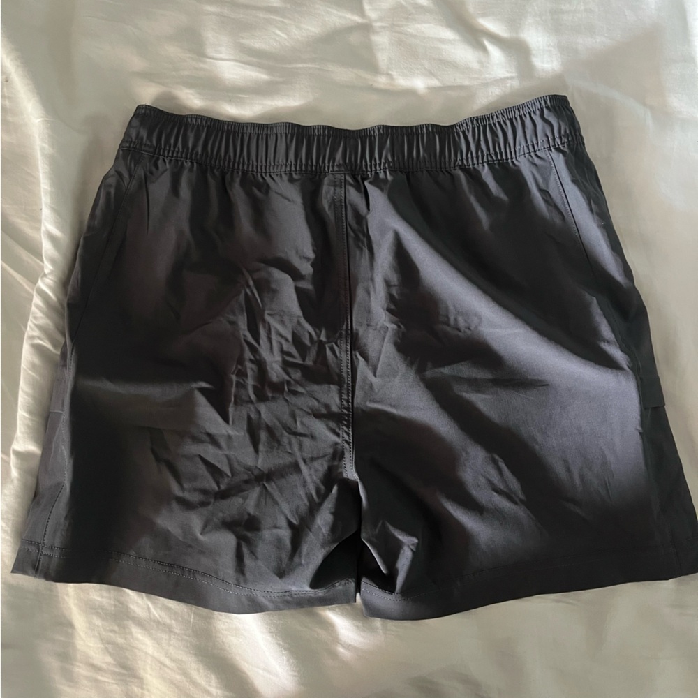 Voyager Women’s Pack Out Shorts size small